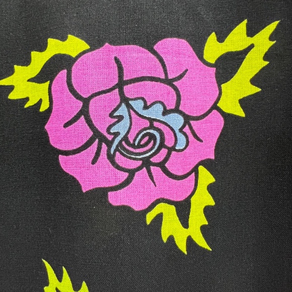 Nooworks Roses Boxy Top - Picture 7 of 7